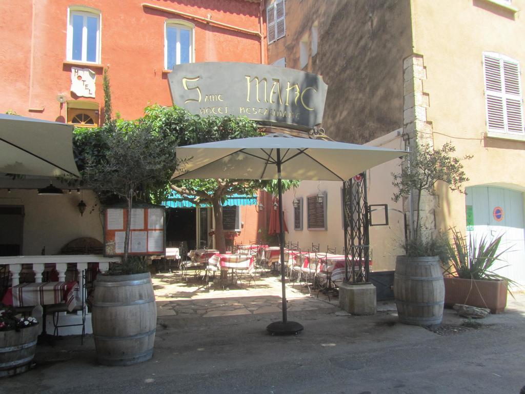 Hotel Restaurant Le Saint Marc Aups Exterior foto